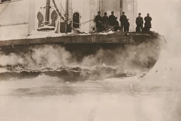 SS Baikal, lac Baïkal